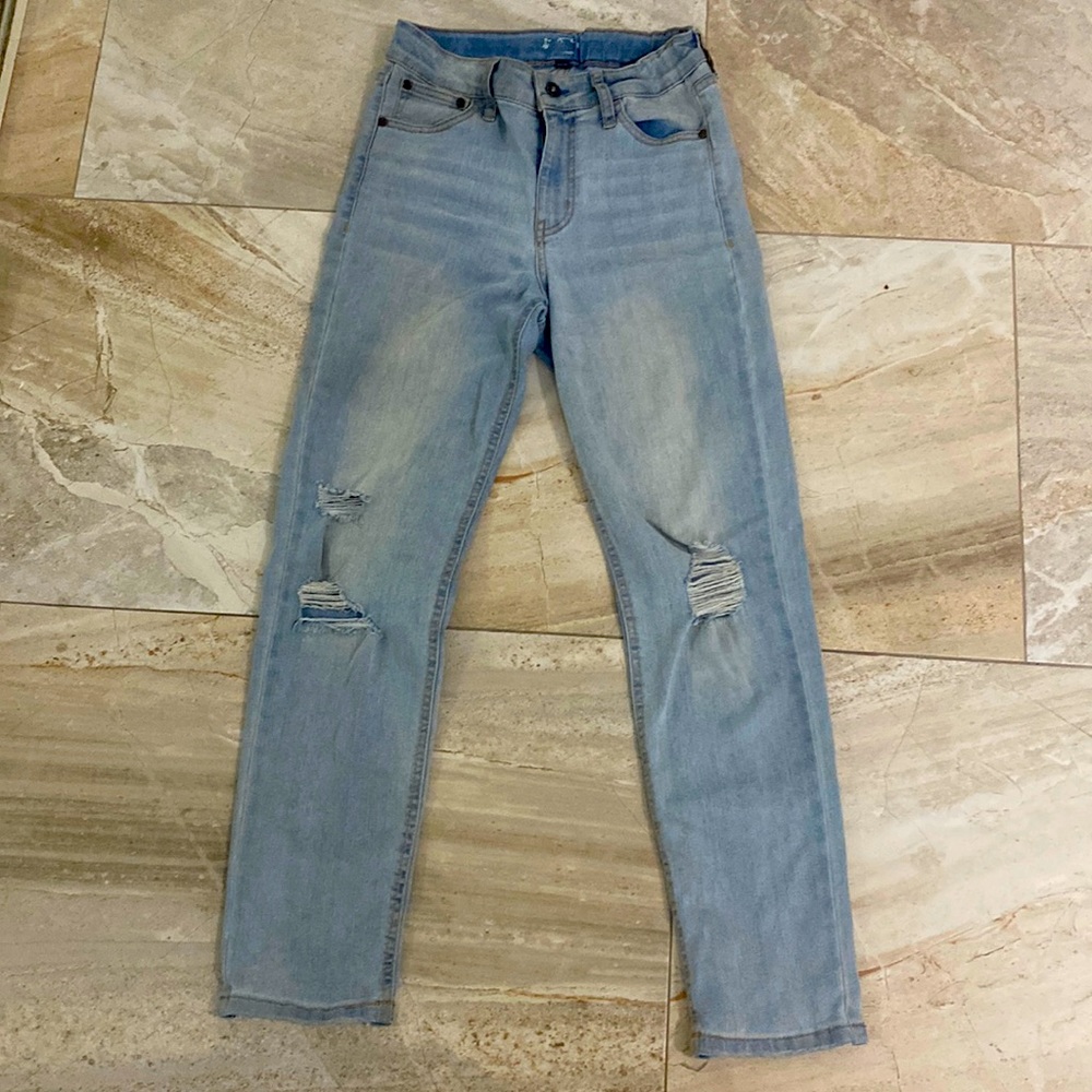 Art Class washed-blue ripped jeans